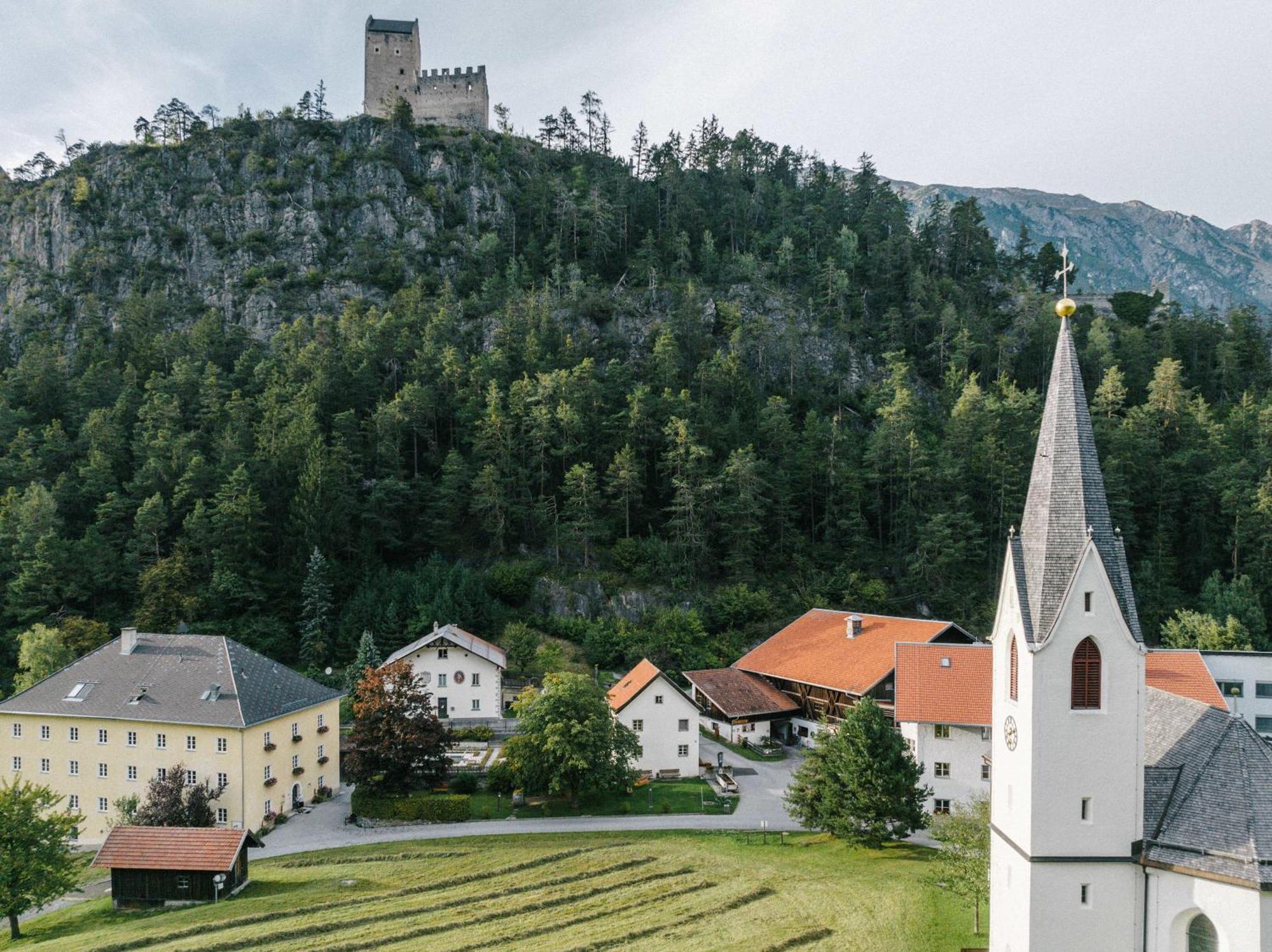 Klostergut Kronburg Zams Kültér fotó